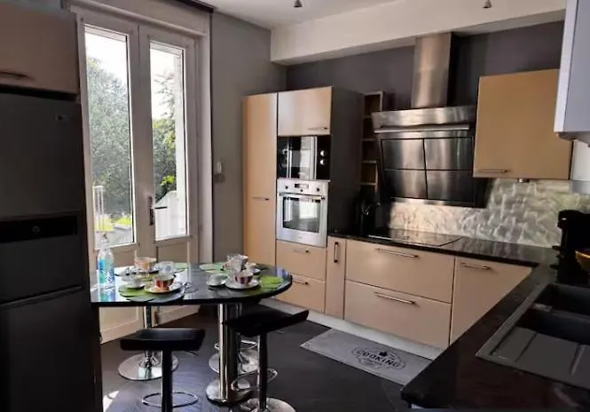 Vila Hipica - Parking Prive - 6 - 7 Lits - Piscine Exterieur Chauffee - Terrain Tennis - Basket - Wifi - Grande Salle A Manger *